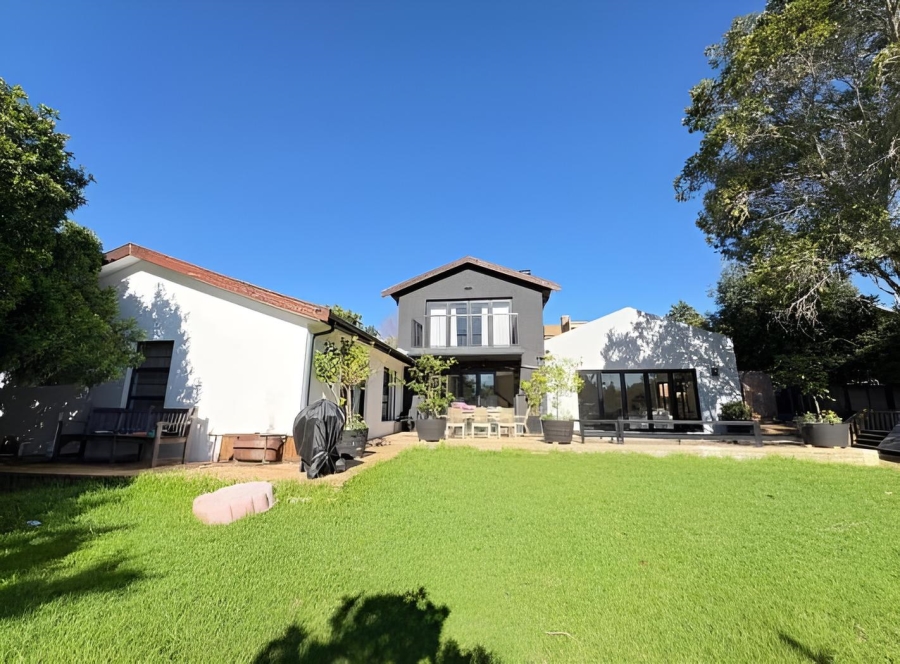 To Let 4 Bedroom Property for Rent in Protea Valley Western Cape